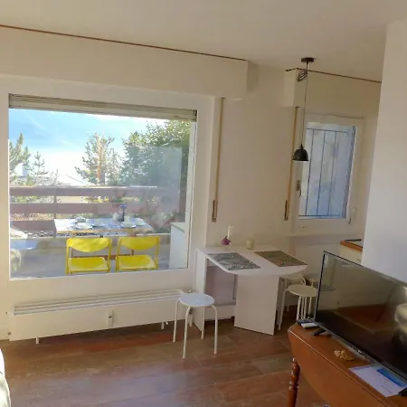 Du Rhone B40 By Interhome *